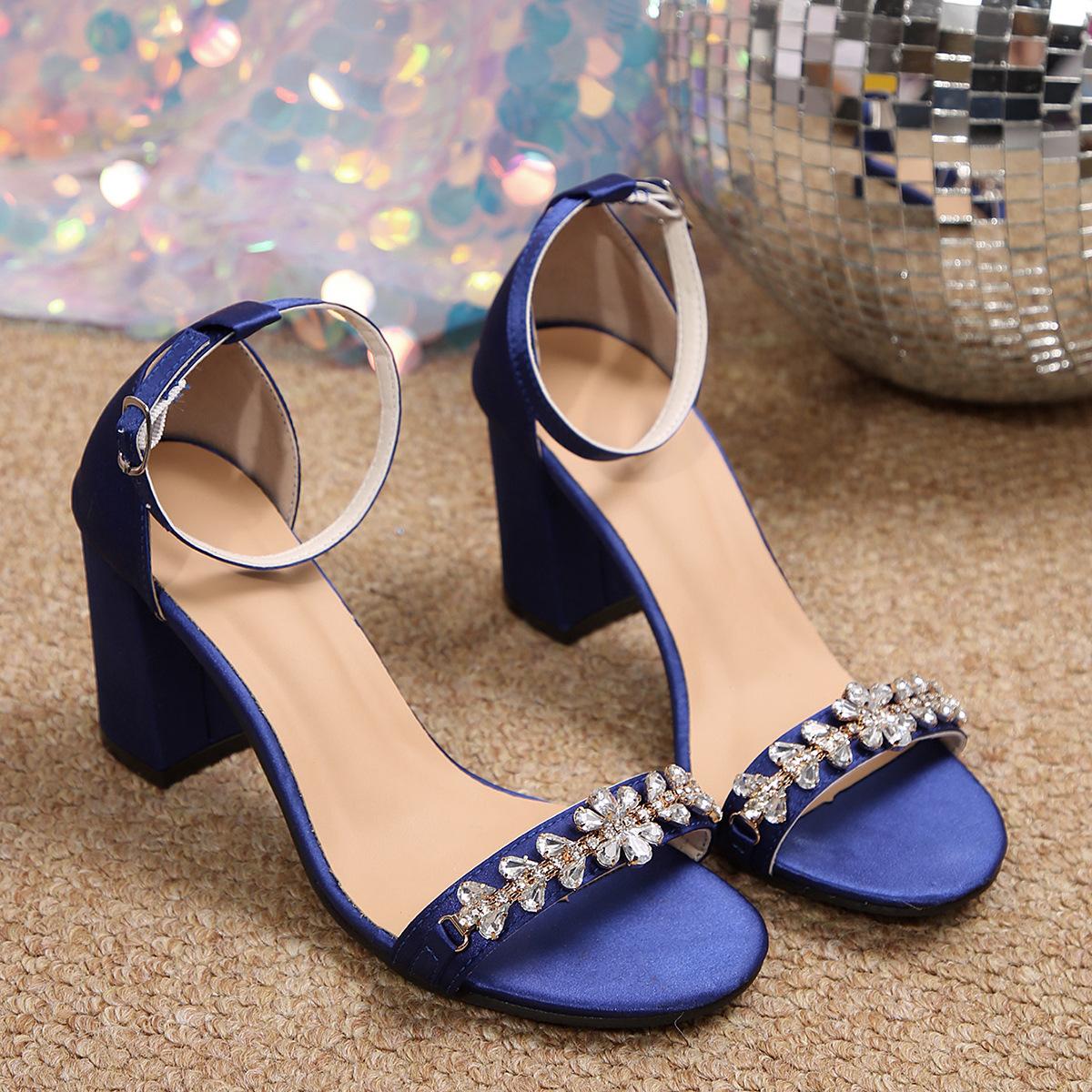

Сексуальные синие босоножки на высоком каблуке большого размера со стразами, лето 2025, новые женские босоножки с одним словом на каблуке-мешке 35 синий
