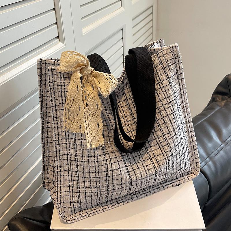 Large Capacity Canvas Bag for Women Japanese Ins Class Commuting Shoulder Bag Summer Versatile Souvenir Handbag