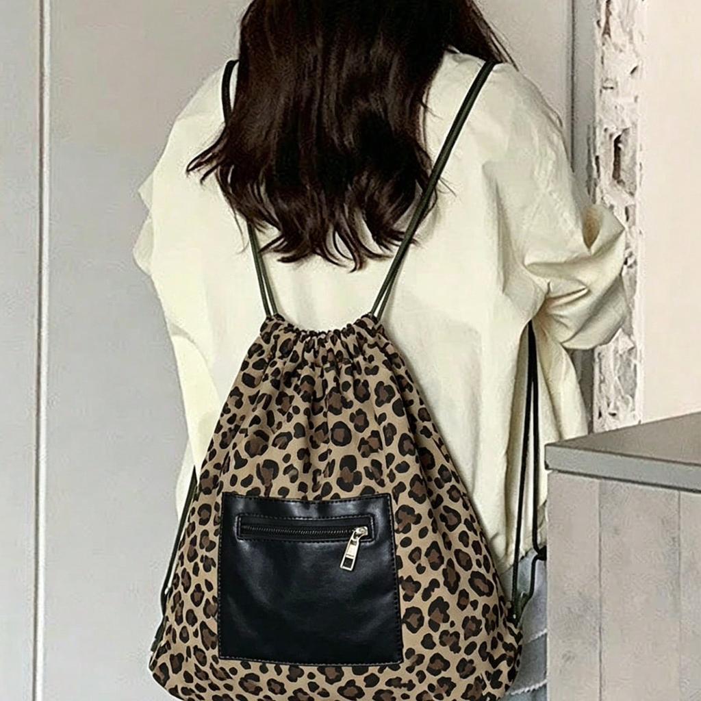Strap-on Student Backpack with Large Capacity for Casual Use, Suitable for Students.