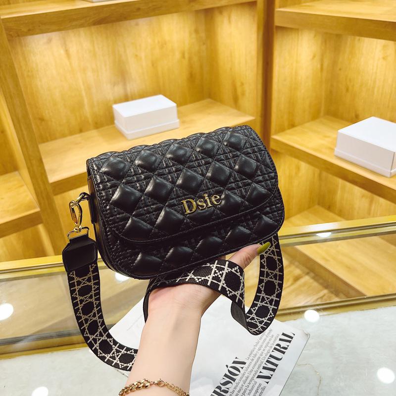 

Новая высококлассная маленькая сумка, модный нишевый дизайн, универсальная широкополосная сумка-мессенджер 20cm*21cm*15cm*6cm чёрный