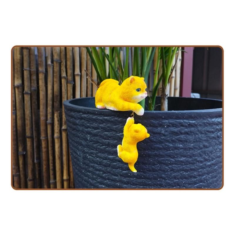 Colorful Mother Kitten Cats Sculpture Resin Hanging Piece Decoration for Outdoor Home Garden and Indoor Space