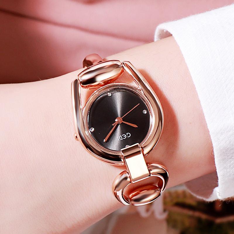 Fashion Ladies Quartz Watch With Alloy Bracelet And Rhinestone Decor For Casual Wear