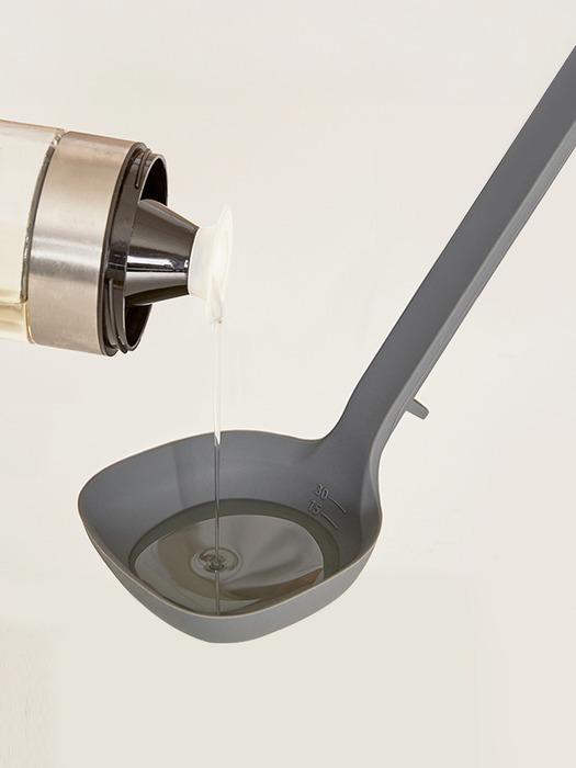 

Reborn. J Non-Touching Silicone Integrated Measuring Ladle 4 Colors Ladle that doesn t touch the bottom (white)