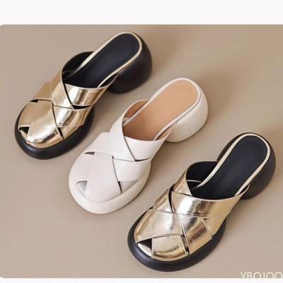 2026 Women Hollow Out Soft-soled Summer New Simple Comfortable Sandals  Fashion Versatile Thick Soled Wearing Outside Slippers
