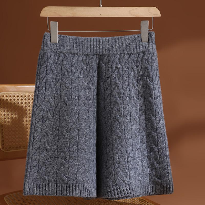 

Women s 100% Pure Wool Cable Knit Shorts for Autumn/Winter - Thickened, Cashmere, Three-Quarter Length Large темно-серого