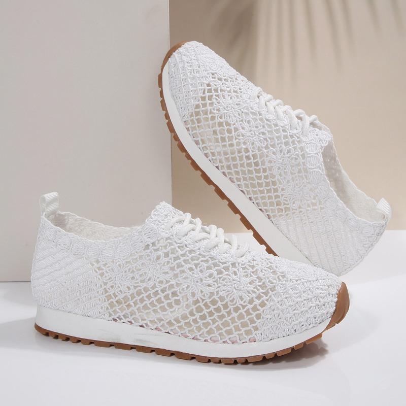 New Large-sized Breathable Low-top Single-shoe Women's Sporty Casual Flat Lace-up Board Shoes