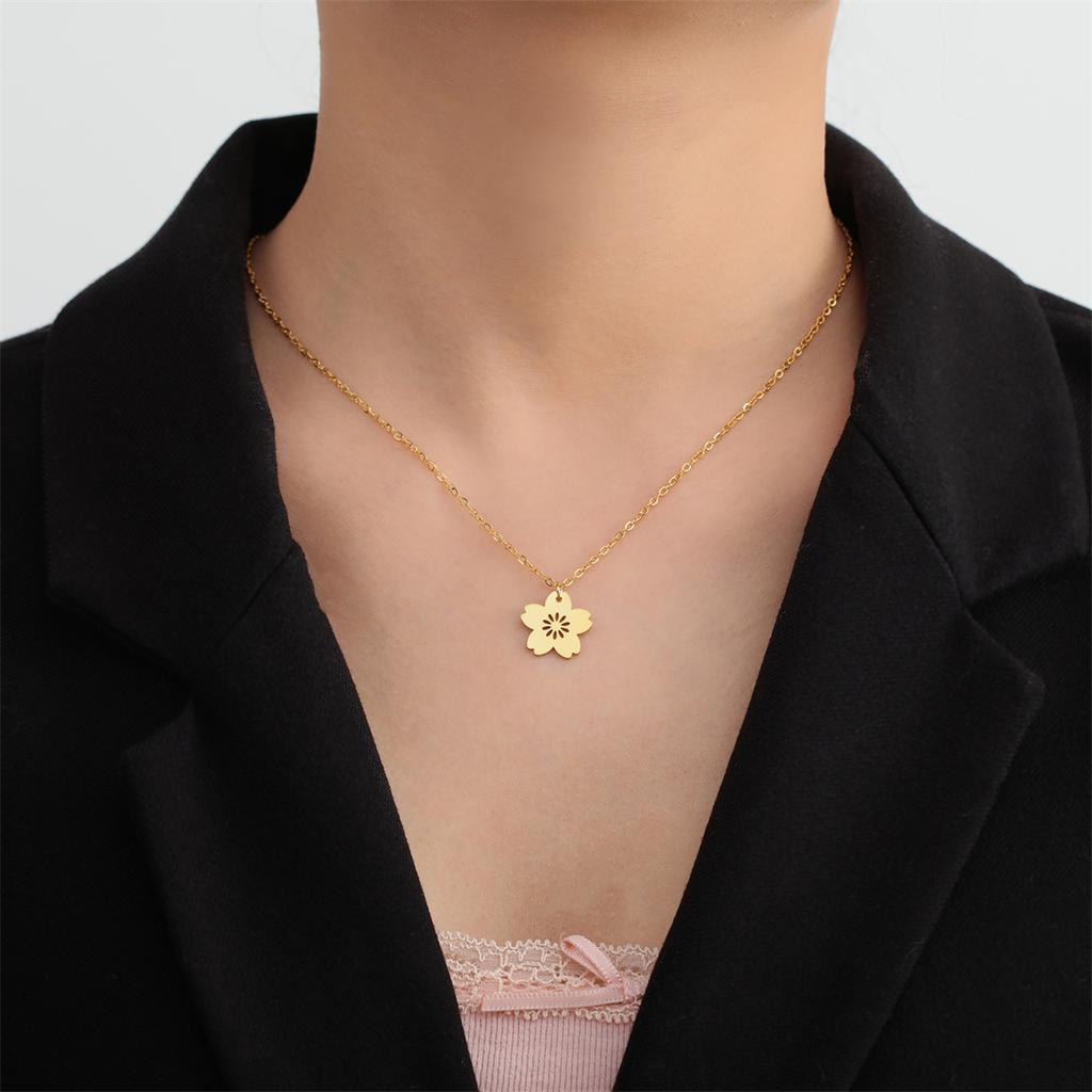 EUEAVAN Fashion Sakura Flower Necklace Stainless Steel Five-petaled Floral Pendant Necklaces for Women Girl Jewelry Gift