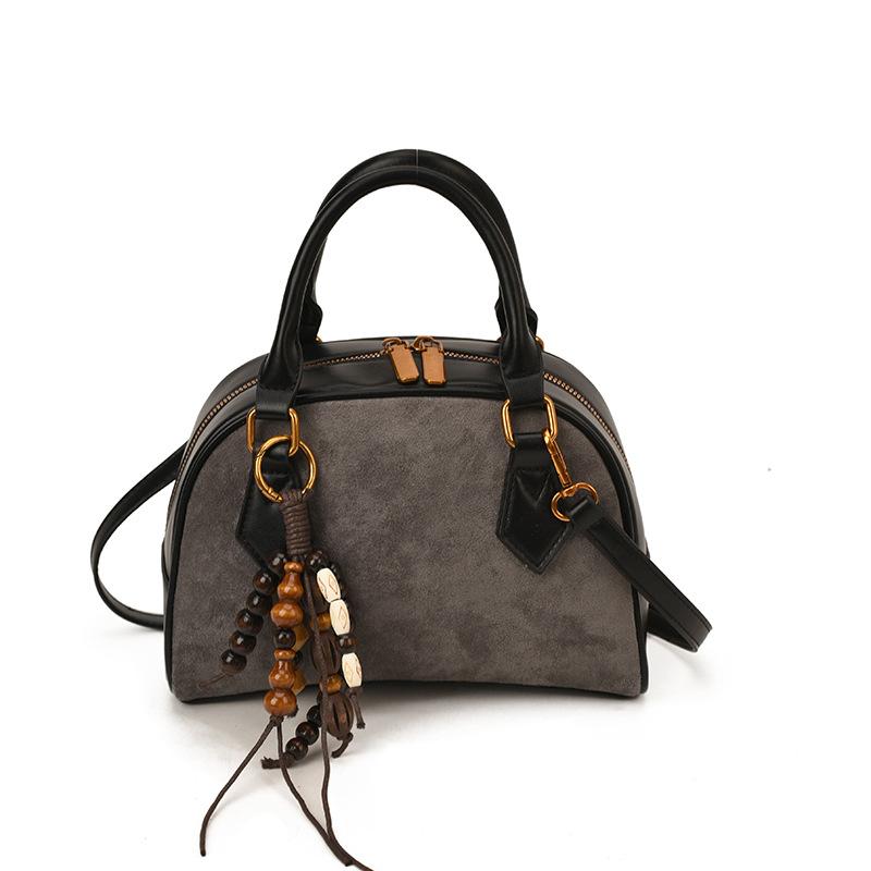 High value niche portable shoulder bag women's new fashion sense popular matte shell bag simple messenger bag