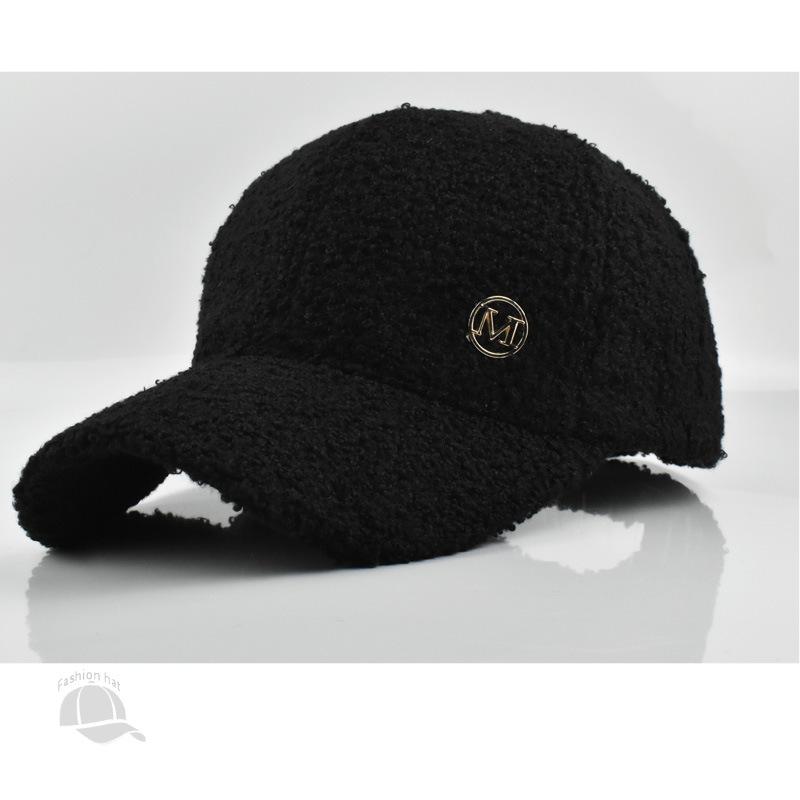 Winter Solid Color M Logo Baseball Cap - Women's Lamb Wool Peaked Hat, Outdoor Warm Casual Fashion Fluffy Visor