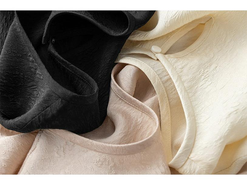 Women's Luxury Jacquard Mulberry Silk Long Sleeve Slimming T-Shirt