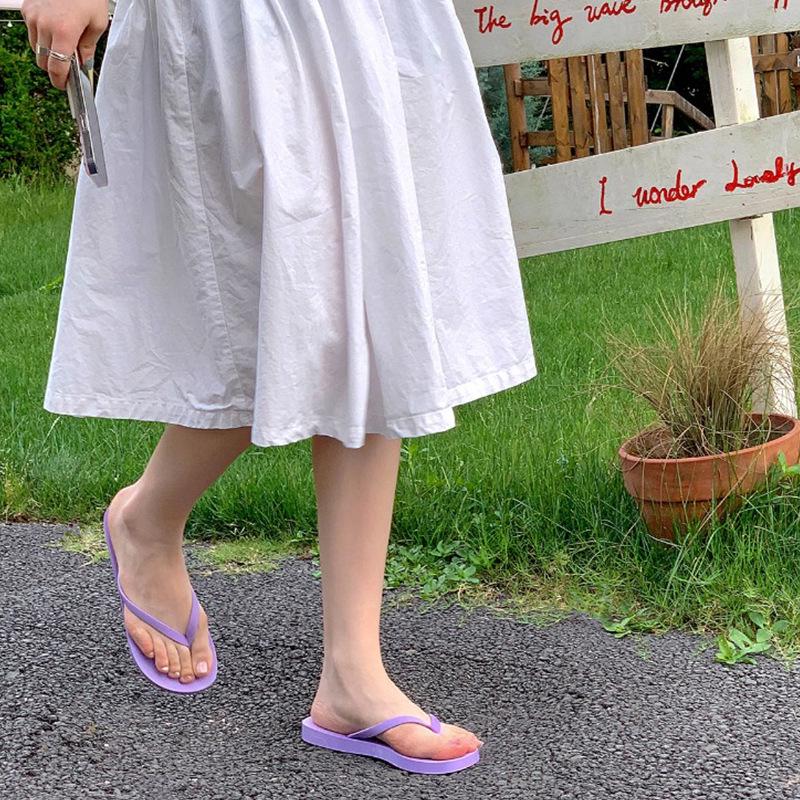 Papuci de vară pentru bărbați și femei: Perfect pentru Călătorie, Plajă, Baie și Modă.