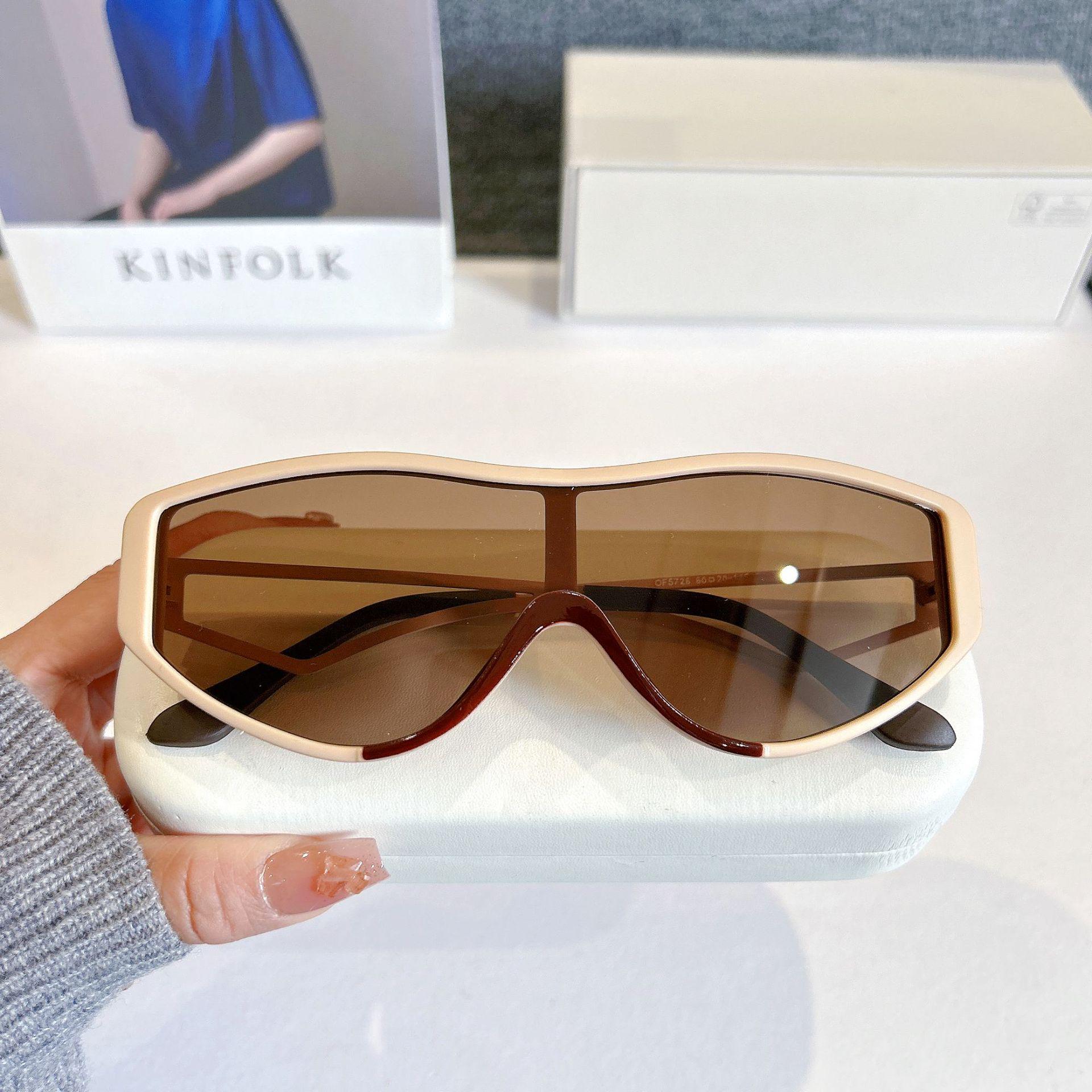 2026 Retro One-Piece Metal Sunglasses: Integrated Lens, Unisex Celebrity Style