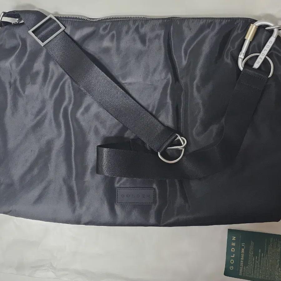 

Золотая сумка через плечо Золотая сумка