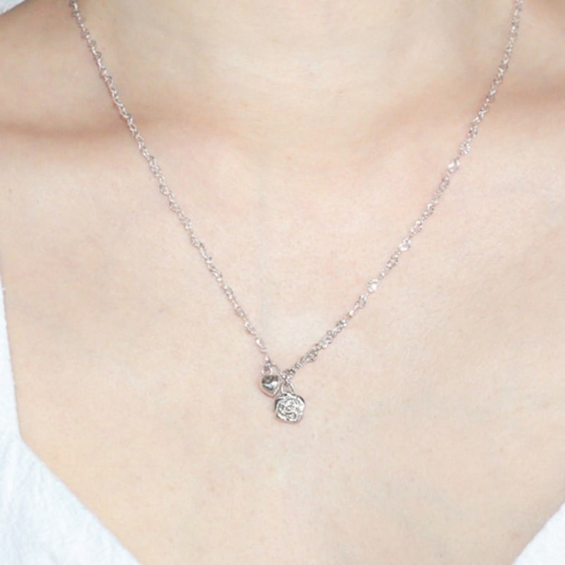 LOASI Lovely Rose. Rose Heart Chain Necklace