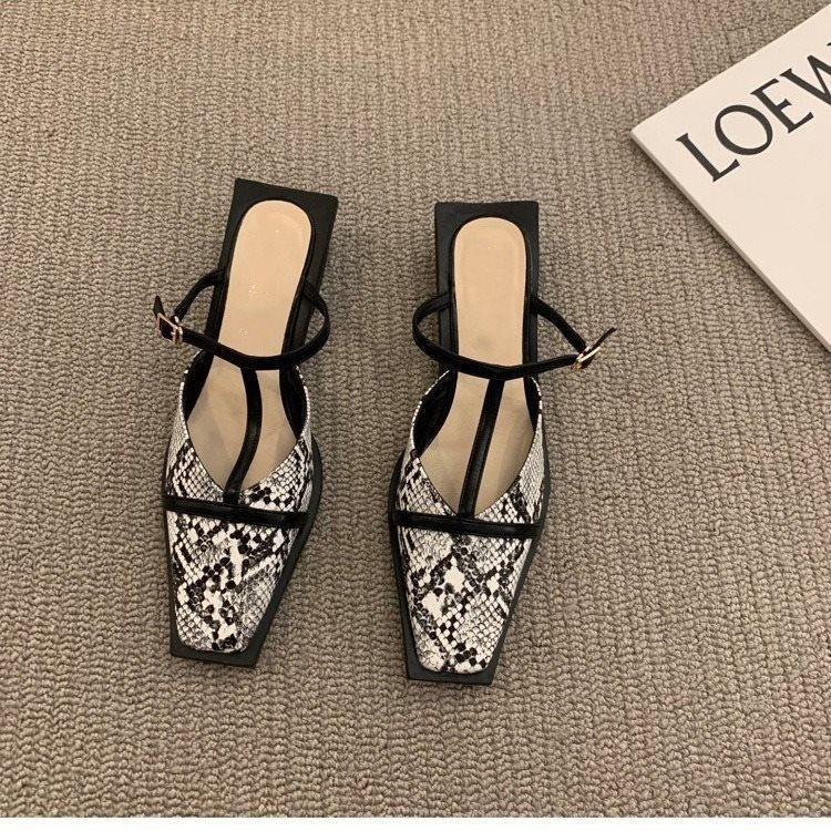 Low Wild Fashion 2025 One-pedal Women's Shoes Sandals Muller Bag Head Half Slippers Heel Wear New Summer Square Head