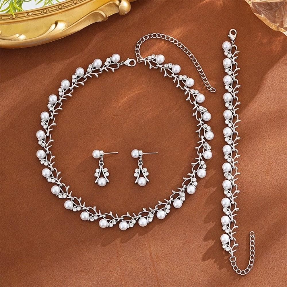 4Pcs/set Sweet Style Necklace Set Delicate Design Pearl Jewelry Set  Women Fashion