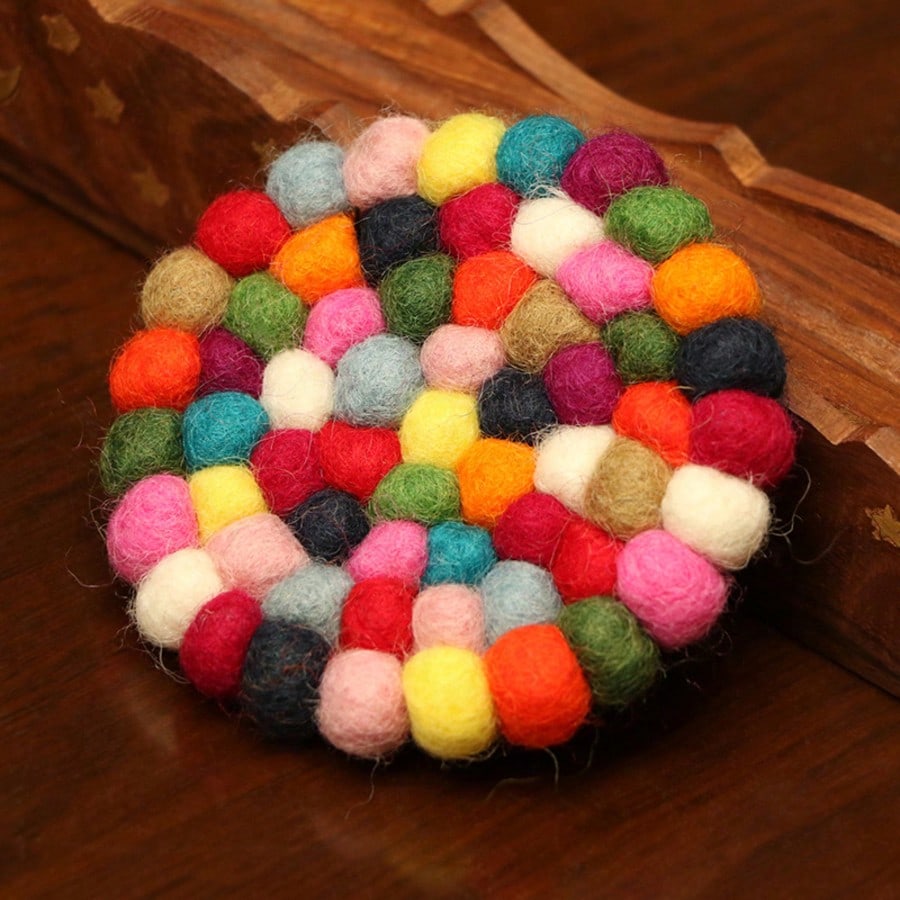 1 PC Handmade Wool Felt Colorful Ball - Featured Stunning Coasters: Heat - Insulating And Stylish Table Accessories