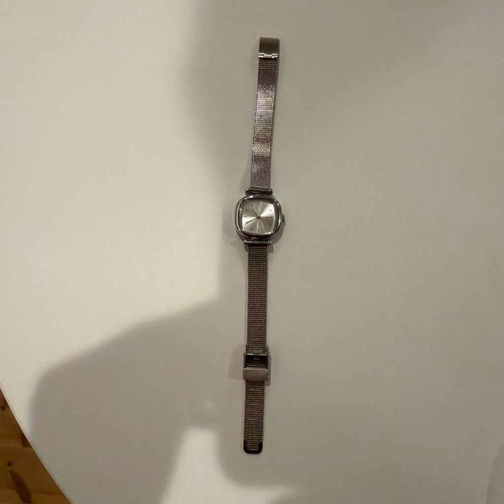 Used KOMONO THE MONEYPENNY mesh belt watch