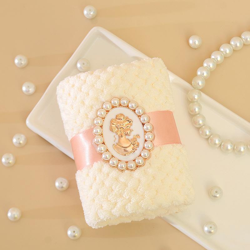 Wedding Cake Wedding Ceremony Gift Towel Coral Velvet Baroque Towel Multicolor Optional Gift