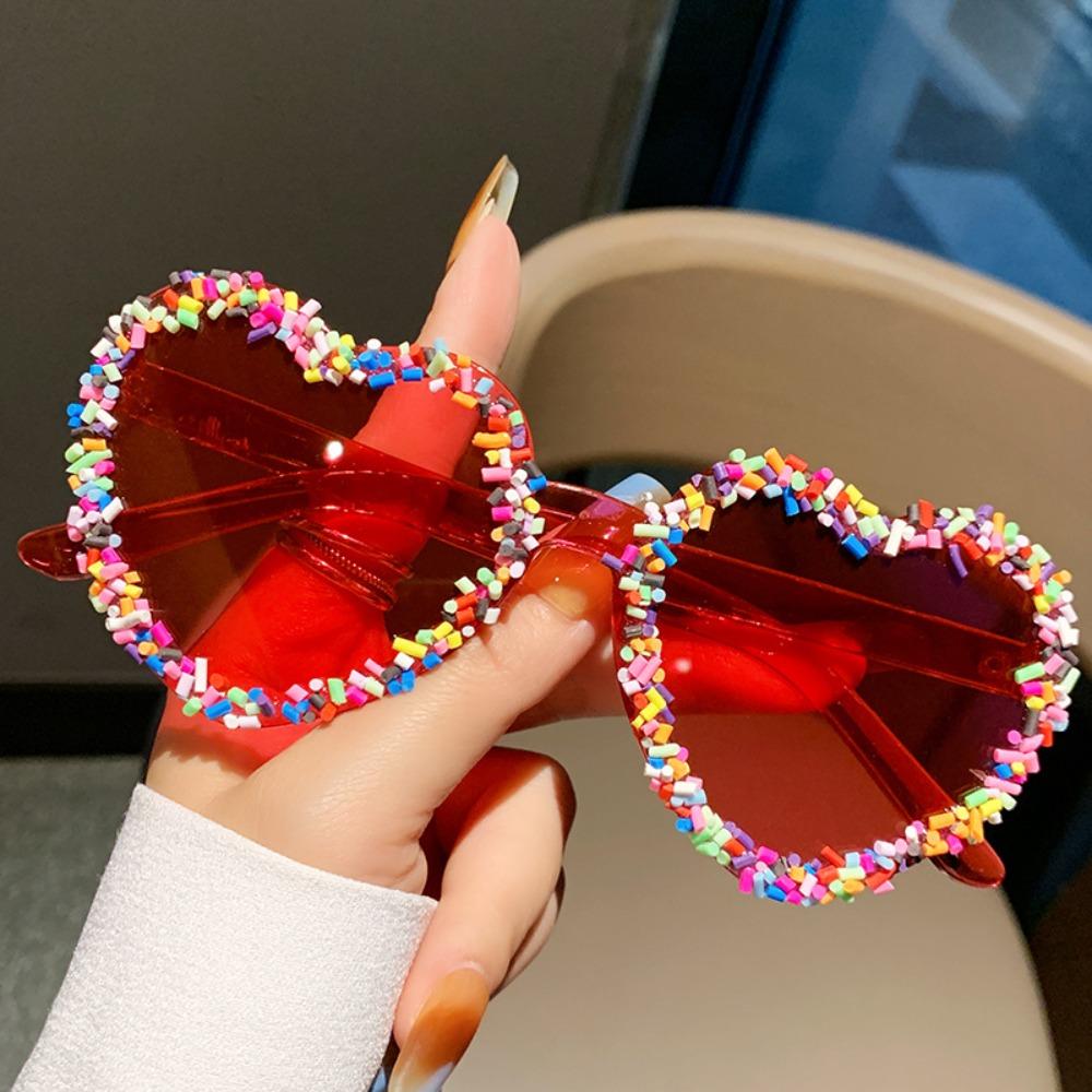Cute Luxury Vintage Sunglasses Heart Shape Candy Color Punk Sunglasses Beach Sun Glasses Party Eyewear