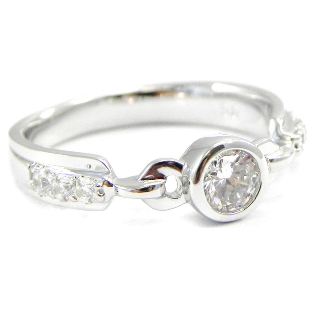 Hvit 'Scarlett' sølvring