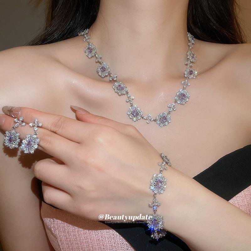 Luxury Banquet Court Style Zircon Flower Necklace Bracelet Earrings Retro Jewelry Set Light Luxury Jewelry Women