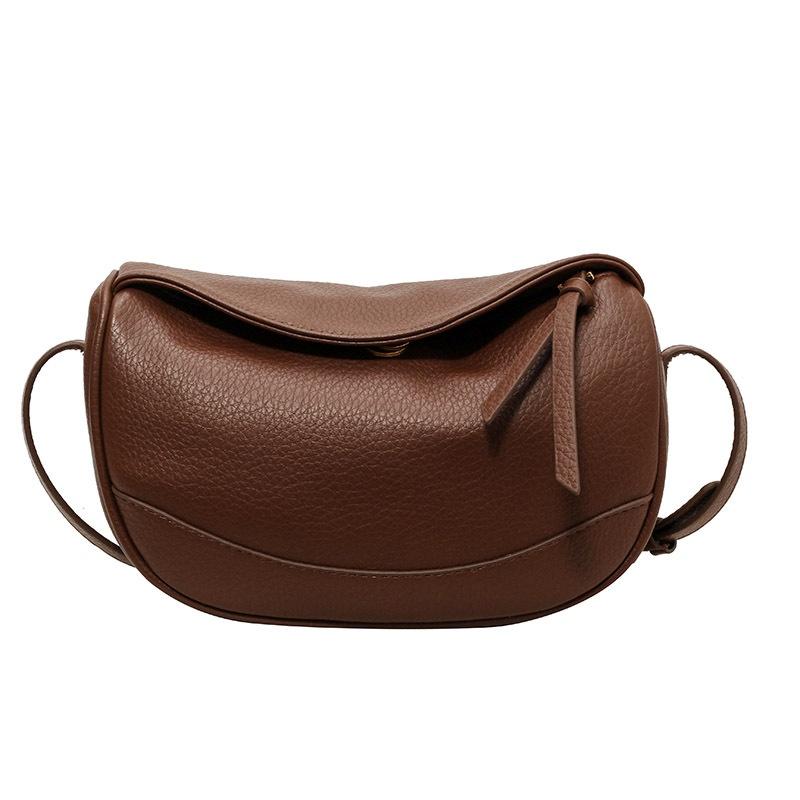 

Crossbody Bag Casual Sports Shoulder Bag for School Commuting Japanese-Style Dumpling Bag Large Capacity