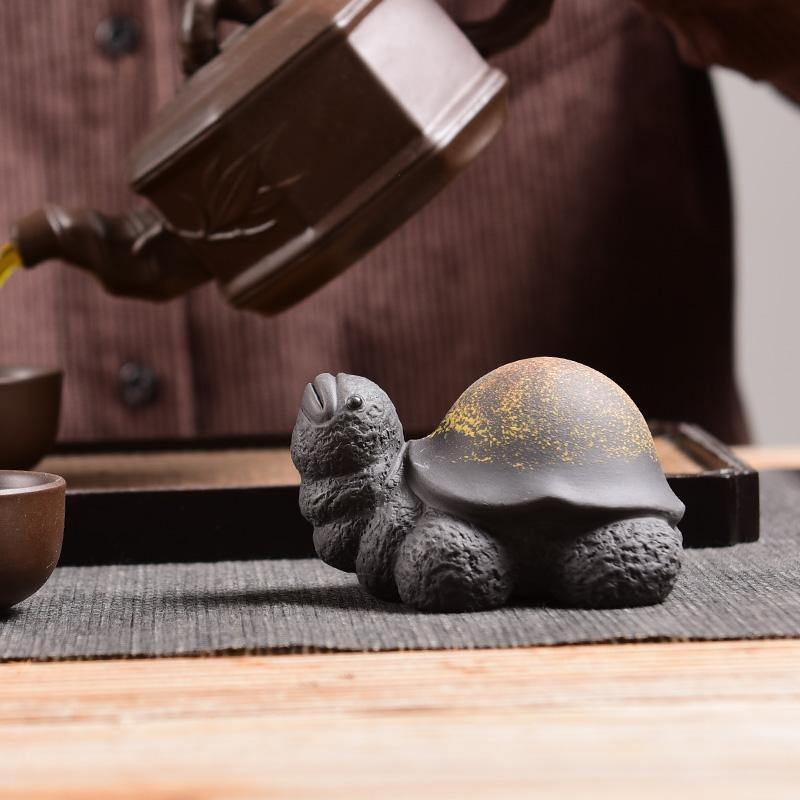 Handmade Mini Purple Clay Turtle Tea Pet Nurturable Animal Figurine for Gongfu Tea Ceremony Home Desk Decor Gift