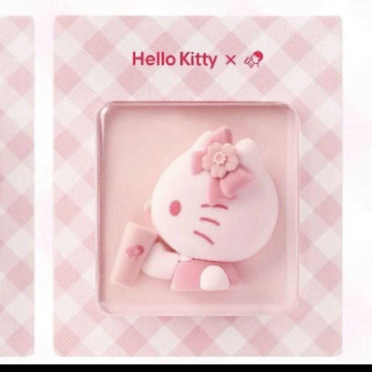 Плюшевая брелок-кукла Heytea x Hello Kitty 10 cm
