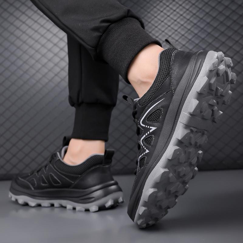 2025 New Lightweight Flats Men Casual Leather Sneakers Non-slip Breathable Male Outdoor Running Shoes Lace Up Soft Sport Shoes