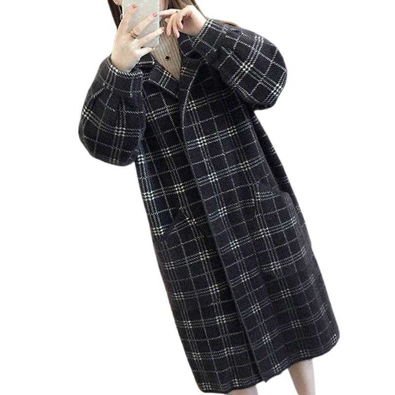 Korean Style Plaid Mid-Length Knit Jacket - Loose Fit, Long Sleeve, Autumn/Winter Women's Fashion.