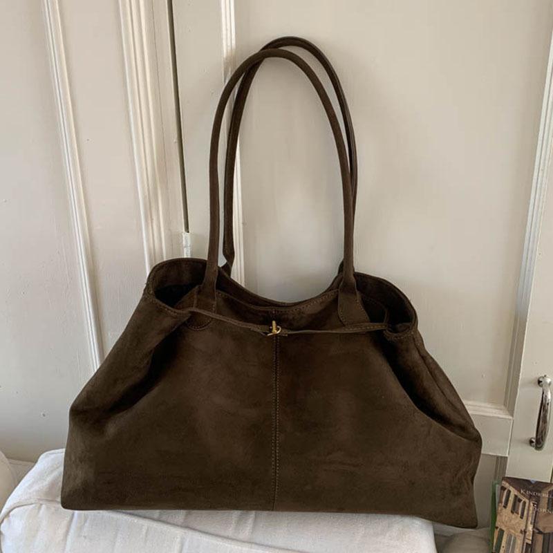 

Large capacity suede bag women s autumn and winter new casual versatile shoulder bag retro оливковое зеленый