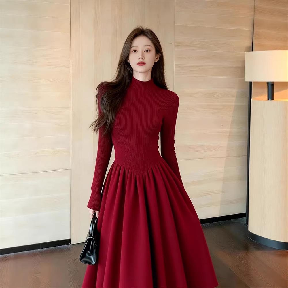 

Elegant Red Knitted Dress for Women - Perfect for New Year s and Special Occasions (2025 Winter Collection) S