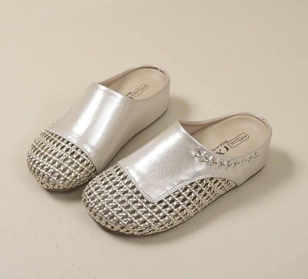 Thick-bottomed woven hollow bag head cool slippers women's 2025 new comfortable and breathable one-pedal beach Roman slippers