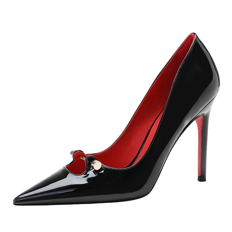 

Весна и Осень новая лаковая черная тонкий каблук остроносые туфли на высоком каблуке женские сексуальный темперамент красная подошва одинарные туфли 40