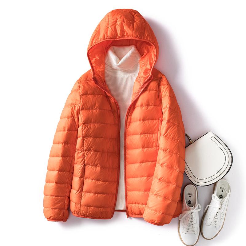 2024 Winter neue leichte Daunenjacke Damen mit Kapuze kurze Damen große Größe weiße Entendaunen Damenjacke Damenbekleidung