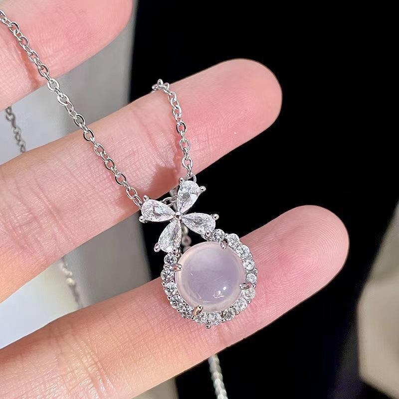 Exquisite light luxury temperament new ice transparent chalcedony pendant necklace female bow fashion