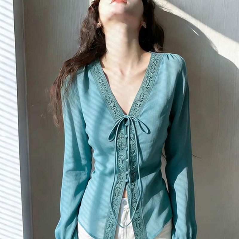 

2026 Spring New Peacock Blue Shirt, Youthful and Stylish, Unique and Beautiful Korean-Style Waist-Cinching Top Peacock Blue Shirt S