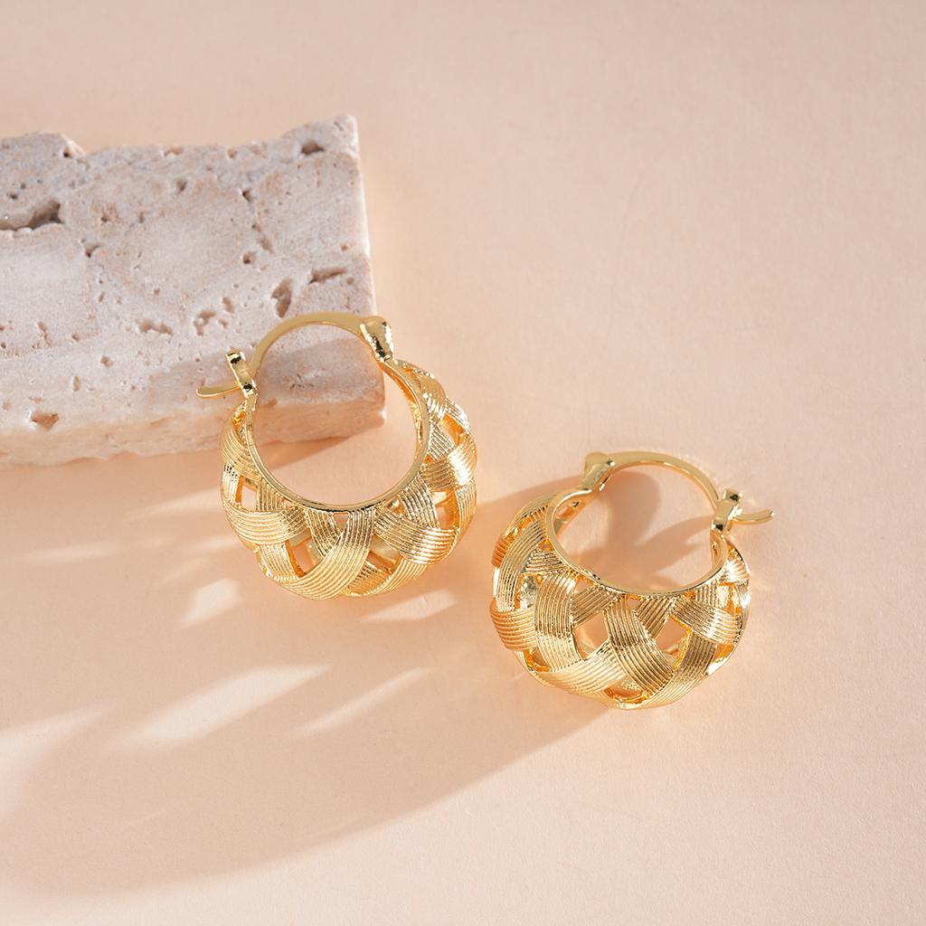 Vintage 18k Real Gold Electroplated Hollow U-shaped Cross Earrings Niche Ear Buckle Design Earrings