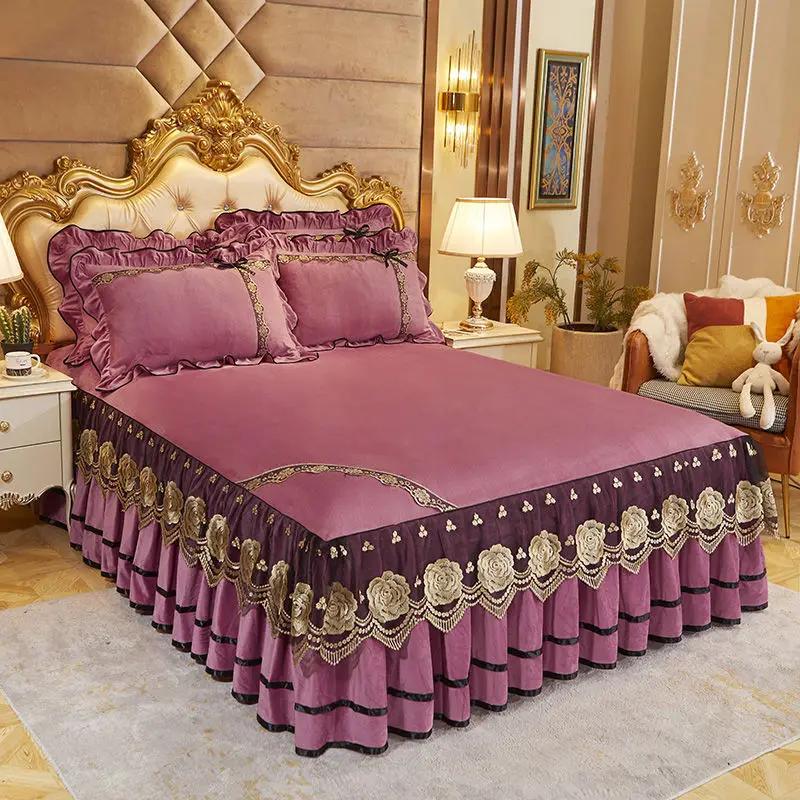 Crystal Velvet Bedspread Plush Lace Bed Skirts Sets Thin Comforter Embroidered Bedding Set with Pillowcases for Queen King Size
