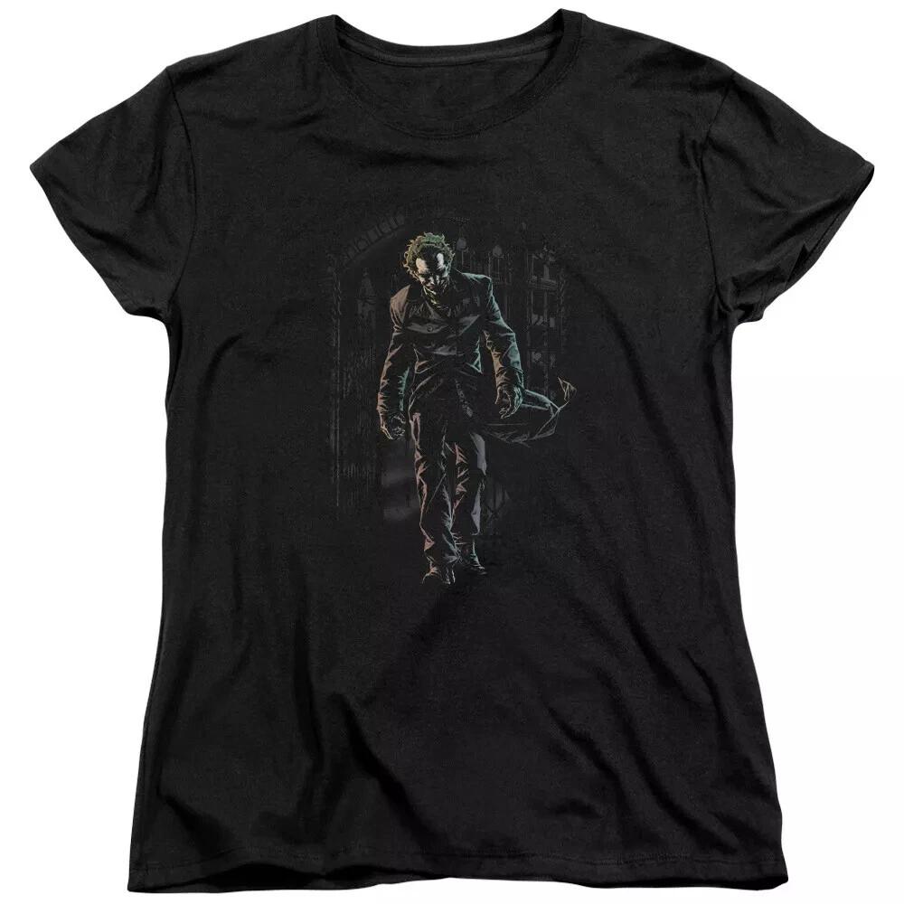 Batman  Joker Leaves Arkham  Women s T-Shirt M