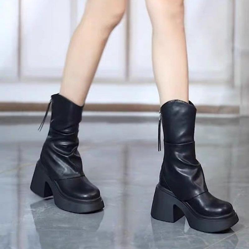 The New Style of Shoes Features Fleece, Thickened, Warm Patent Leather, High-heeled, Chunk-heeled Women's Boots and Ankle Boots