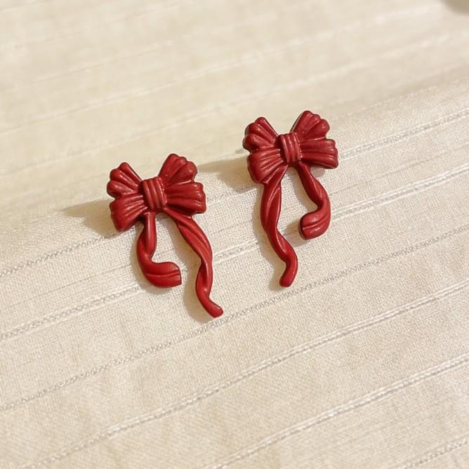 New Natal Red Bow Stud Earrings, Sweet Temperament, Versatile, Niche Design Sense, Retro Hong Kong Style Earrings