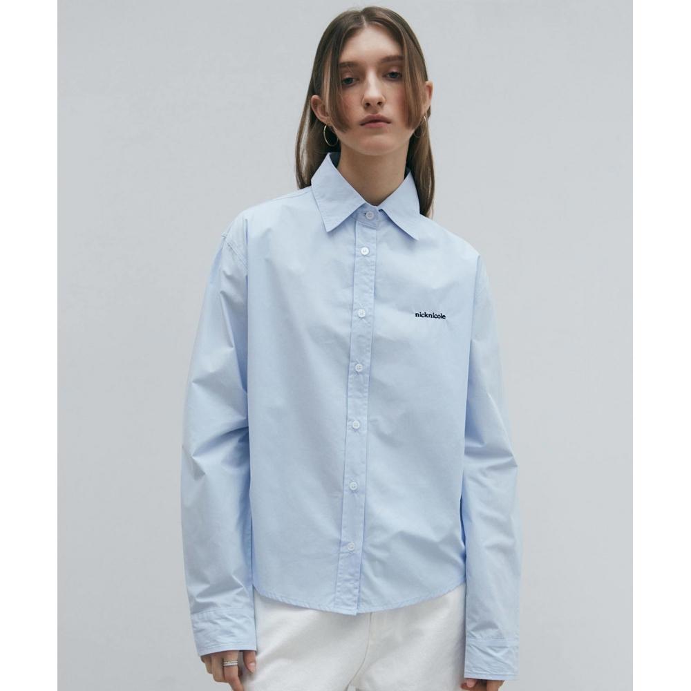 

NICKNICOLE STANDARD LOGO SHIRTSKY BLUE