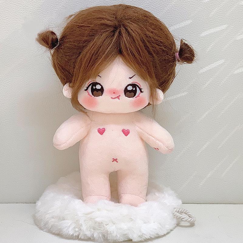 Plüschpuppe mit krausem Haar, mit wechselbarer Kleidung und Zubehör
