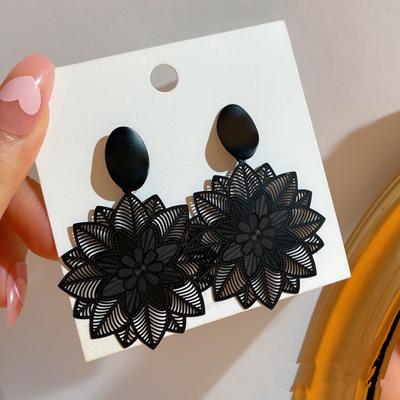 1 Pair Stud Earrings Slim Decorative Lightweight Chic Vintage Hollow Flower Dangling Earrings Accessories