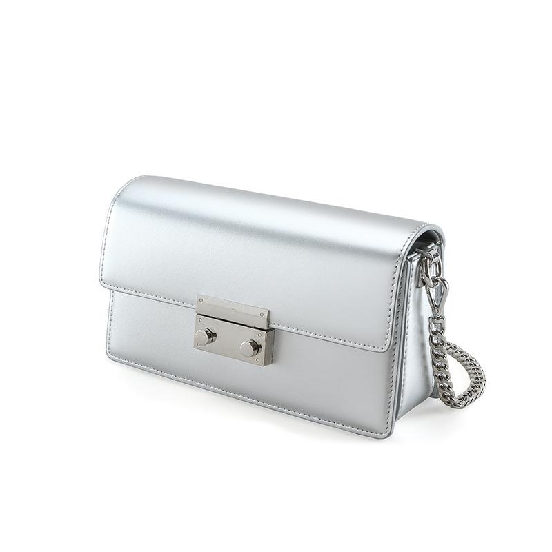 

Текстурированная универсальная маленькая квадратная сумка Новинка тренда нишевая кожаная женская сумка Рабочая маленькая сумка Женская модная наплечная сумка-мессенджер 22*8*12.5 cm серебряный
