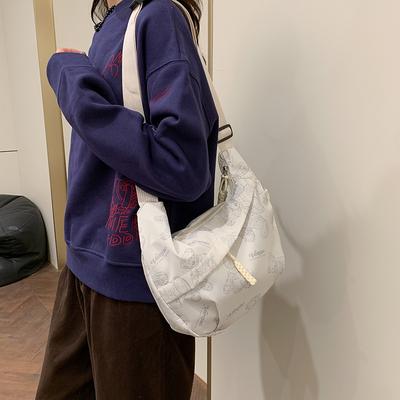 Omuz Çantası Kadın Günlük Moda Yabancı Stil Büyük Kapasiteli Postacı Çantası Çok Yönlü İşe Gidiş Geliş Düz Renk Bohça Çanta