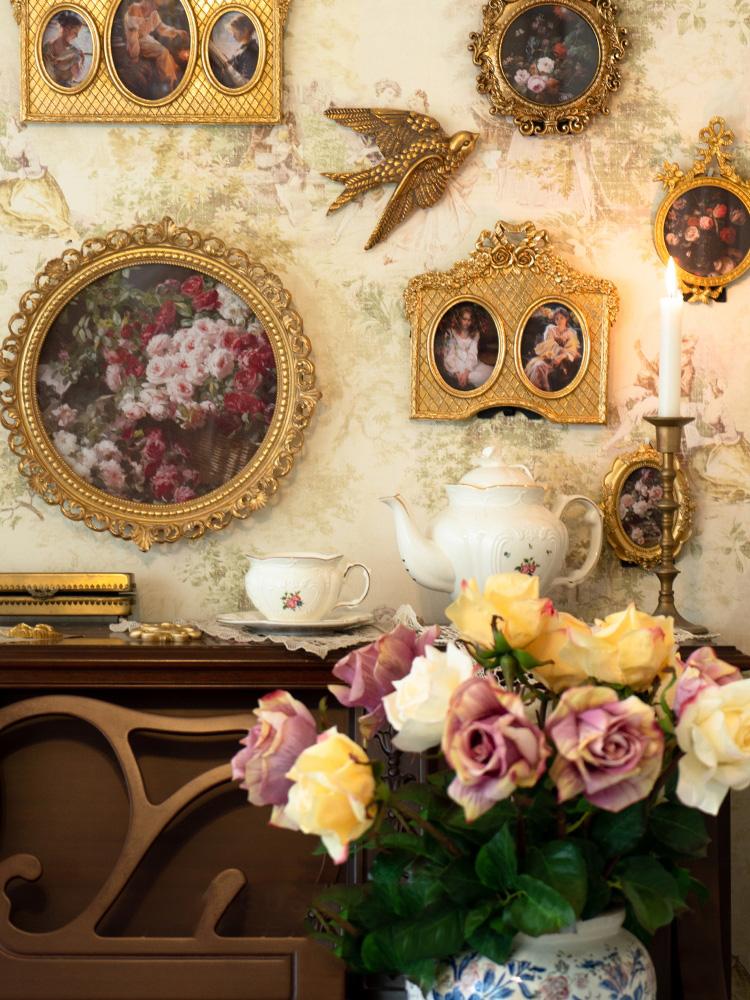 European Vintage Artistic Luxury Relief Photo Frame Resin Adornments Home Room Wall Murals Picture Frame Decoration Accessories