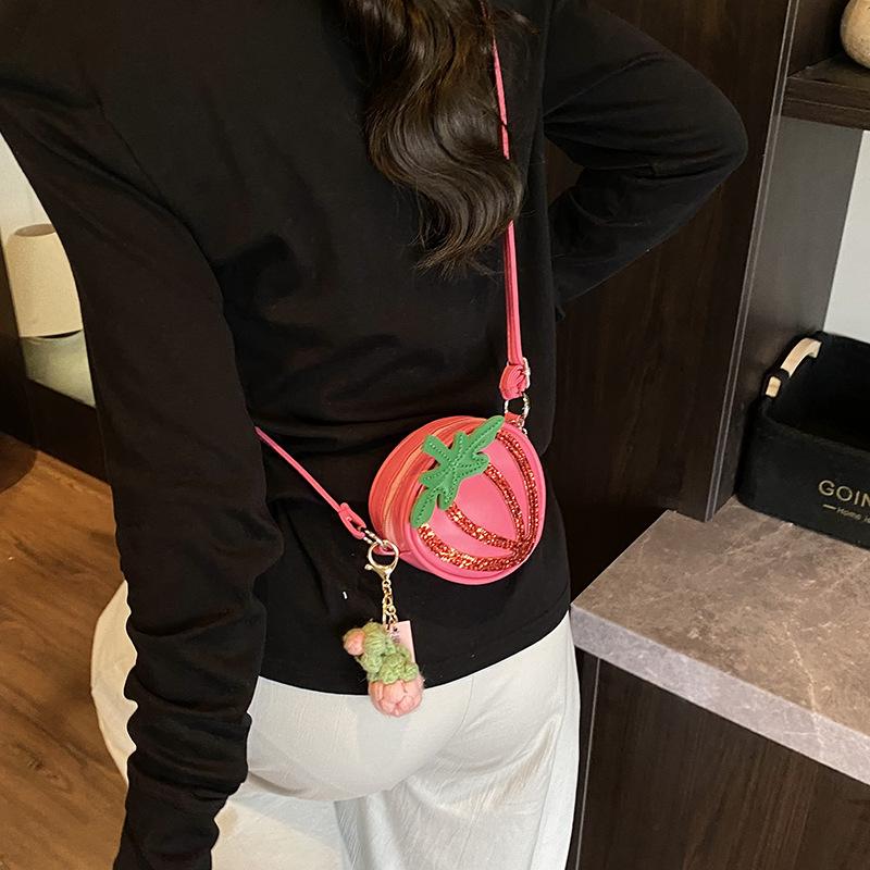 Cute strawberry bag 2025 new Mori sweet girl fashion sequined shoulder bag foreign versatile small messenger bag